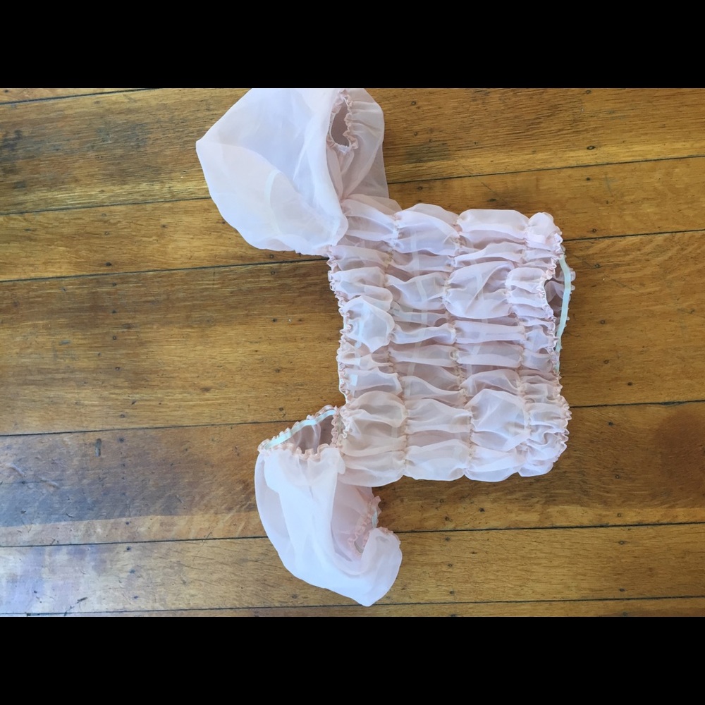 Puffy princess top